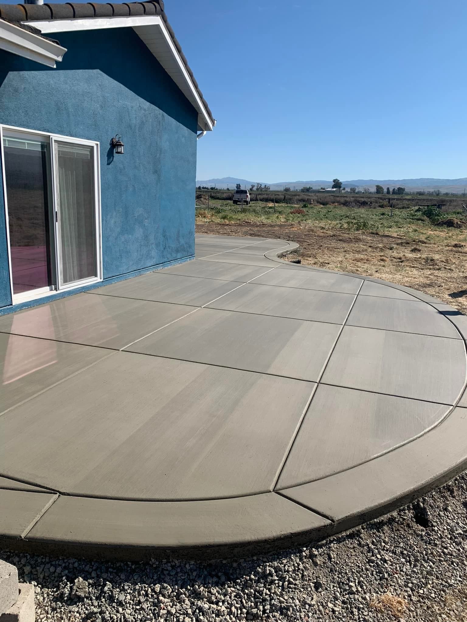 Round stamped concrete patio, freshly finished